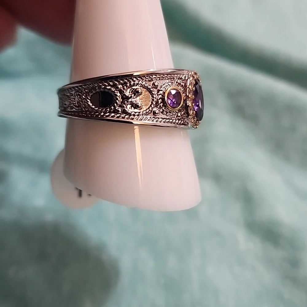 The Hestia Ring Amethyst Cubic Zirconia On Gold&Rhodium Plating Size 11 FP $35 - Picture 2 of 6